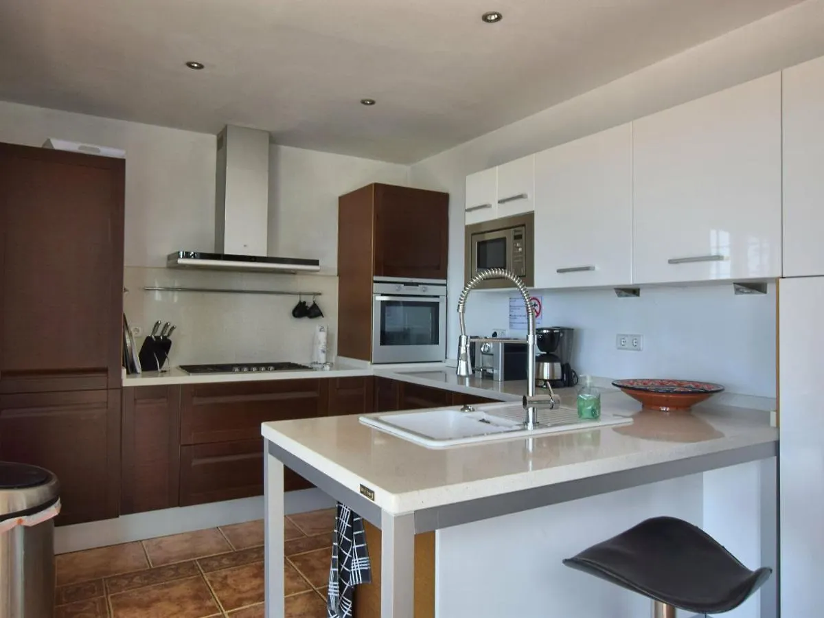 Belvilla By Oyo Casa Iris Sayalonga 0*,  스페인